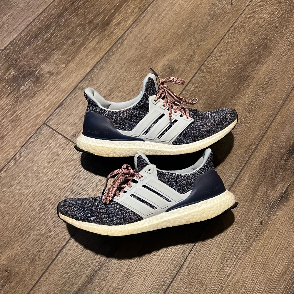 Adidas Ultraboost 4.0 Women’s size 8.5 Sneakers